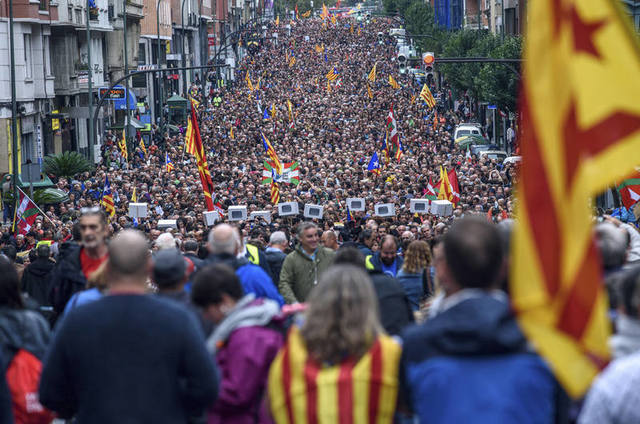 Manifestacions a Catalunya a favor de la democràcia (Socials)