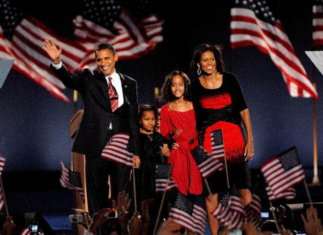Barack Obama guanya les eleccions (polític)