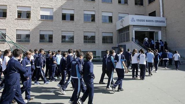 I enter  to Sunion school