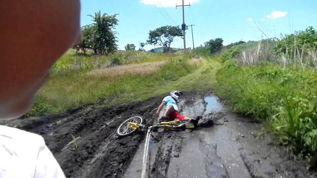 I fall into a big pudle, going with my bike