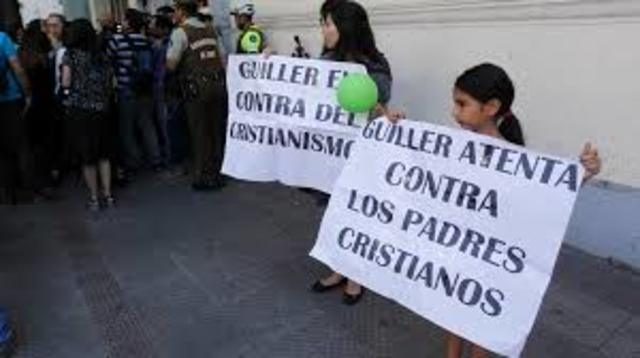 Guiller pide "pacificar los ánimos" tras intento de funa de grupo evangélico