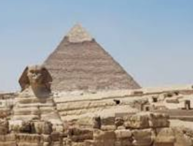 Calph al-Mamun broke into the Great Pyramid.