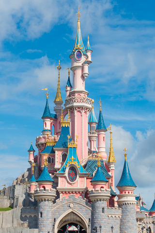 Day 5 Travel To Marne-La-Vallee: Hotel-Disneyland Paris