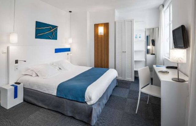 Day two in Biarritz (lodging)