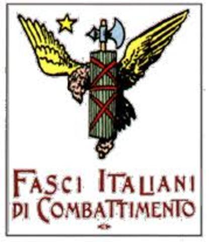 Mussolini fondò i FASCI DI COMBATTIMENTI