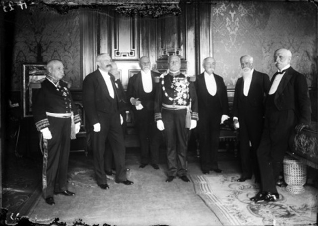 Grupo de los cientìficos