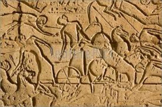 Tuthmosis IV defeats rebels