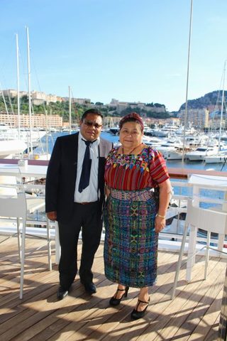 ¿Con quien se casó Rigoberta?