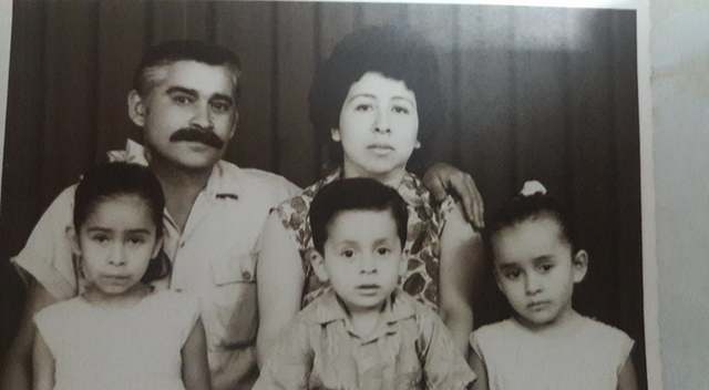 NUESTRA PRIMERA FOTO JUNTOS