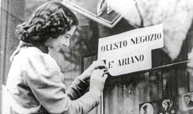 Leggi che discriminavano gli Ebrei