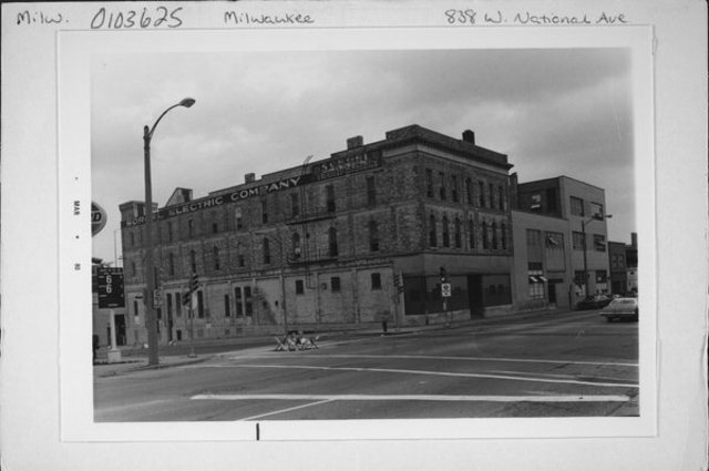 Richard begins his career at Sorgel Electric