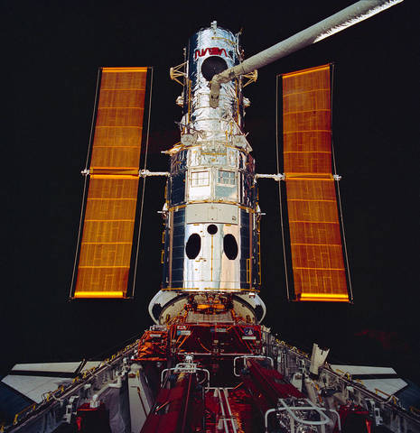 STS-61 went to Hubble Telescope to repair it and give it new lens