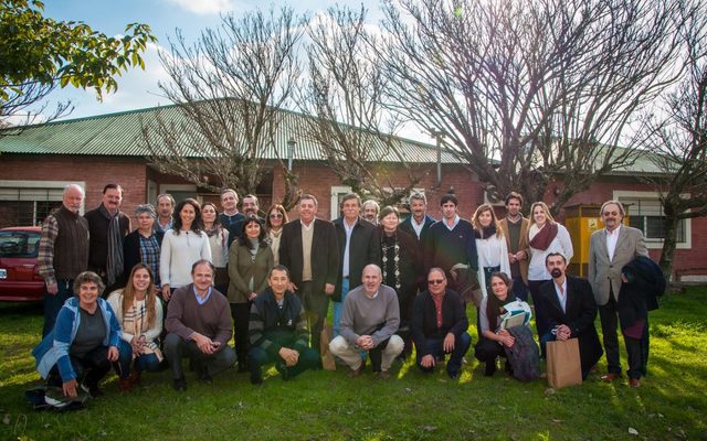 Barbechando en el Inta junto a la comisión de Agricultura del Senado