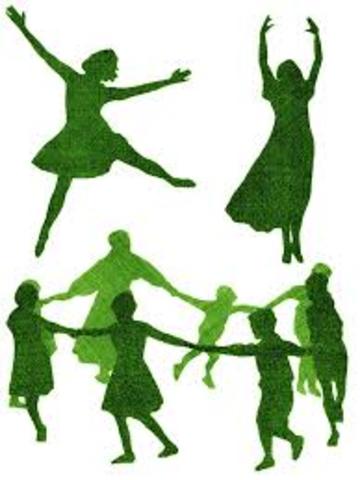 Existían, además de luchas, actividades religiosas que derivaron en rituales y danzas que fueron los primeros vestigios de expresión corporal