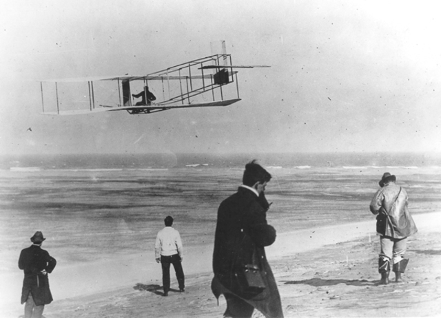 Wright Bros first powered flight