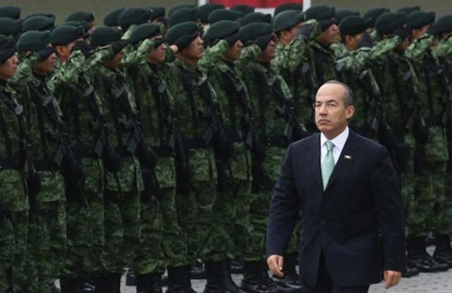 Calderón declara guerra al Narco