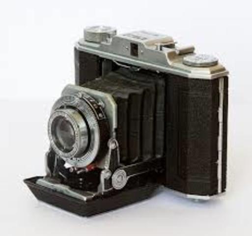 Se aplica imagen electrónica a los soportes fotográficos.