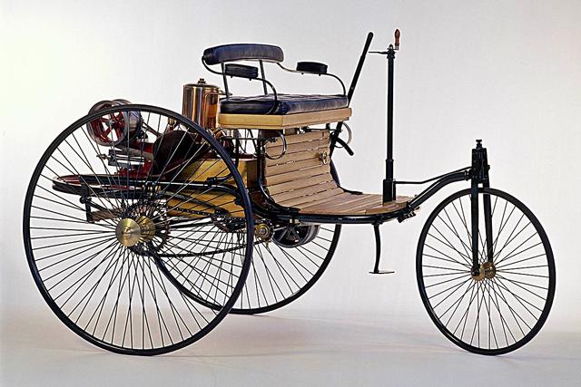 KARL BENZ INVENTA EL PRIMER VEHÍCULO AUTOMOTOR DE COMBUSTIÓN INTERNA
