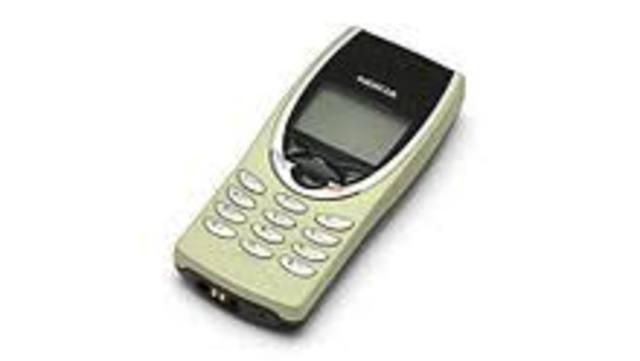 Nokia 8210