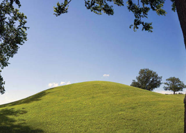 A lenda de Copper Mounds