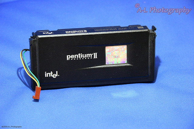 Es lanzado el procesador Pentium II 333 MHz