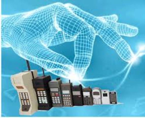 Graham Bell inventa el teléfono, en Boston.