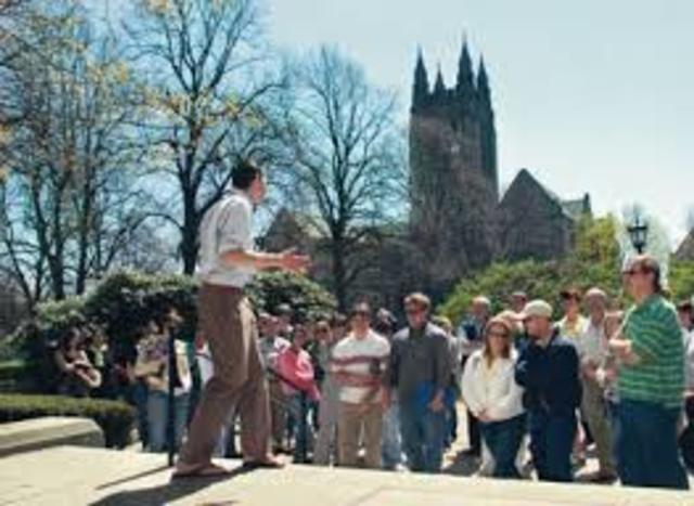 Mi familia y yo visitémos escuelas privadas y universidades