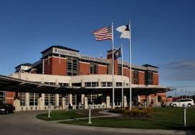 Empecé trabajar de voluntario en el hospital de Lakeside.