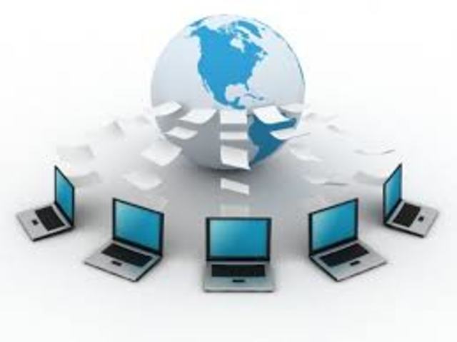 El número de hosts (servidores) se incrementa de 80.000 en enero a 130.000 en julio y a 160.000 en noviembre. Comienza la explosión del fenómeno Internet.