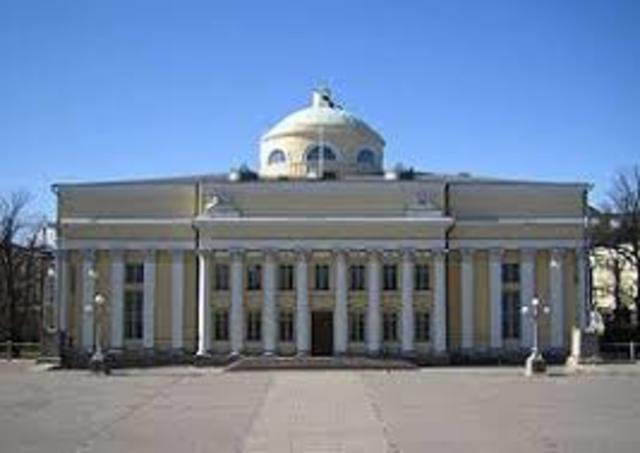 COMENÇA ELS SEUS ESTUDIS UNIVERSITARIS