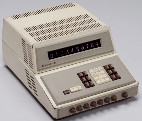 Primer prototipo de las calculadoras de escritorio Casio