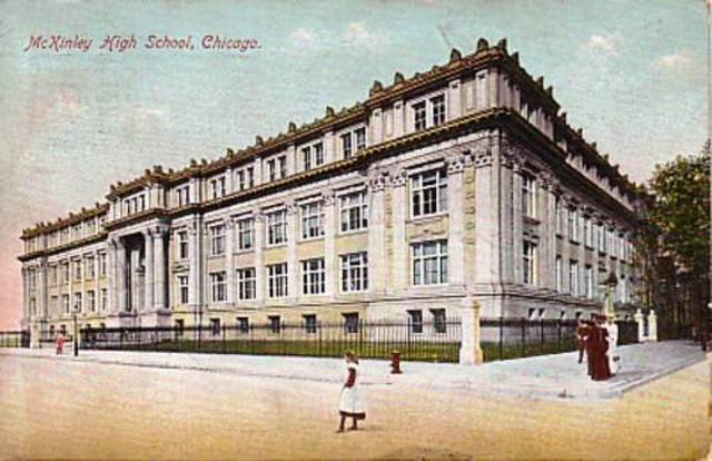 Walt Disney attended his first college for art.