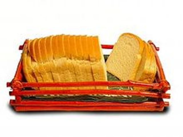 Otto Frederick Rohwedder of Davenport, Iowa, USA invented the first loaf-at-a-time bread-slicing machine