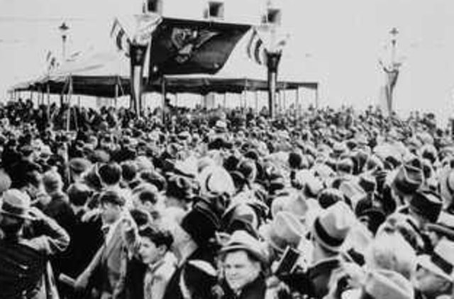 Roosevelt gives Quarantine speech