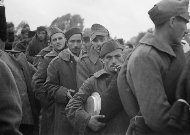 British rout Italians in N. Africa