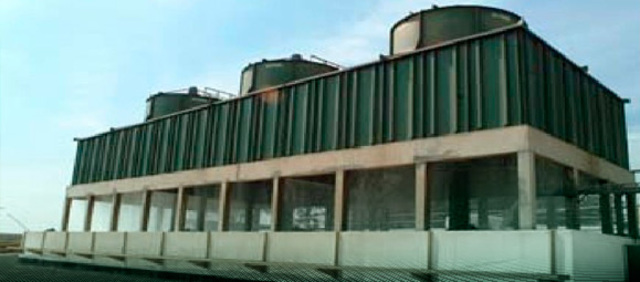 El uso de polímeros en el tratamiento del agua de refrigeración progresó junto con una tendencia inicial a programas de tratamiento de agua de enfriamiento más alcalinos.