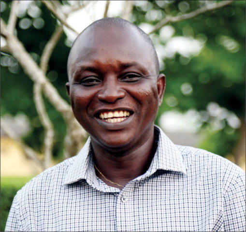 Sheik Humarr Khan secuenció el virus del ébola durante el brote.