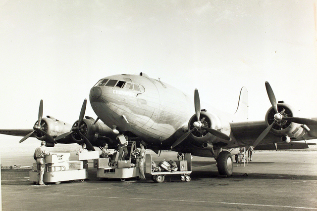 Boeing 307 stratoliner