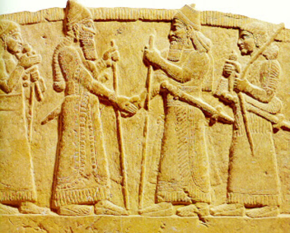 SUBIO AL TRONO ASIRIO SALMANASAR I, QUIEN ENPRENDIO UNA SERIE DE CONQUISTAS HACIA EL OESTE, LLEGANDO HASTA LA FRONTERA DEL REINO HITITA