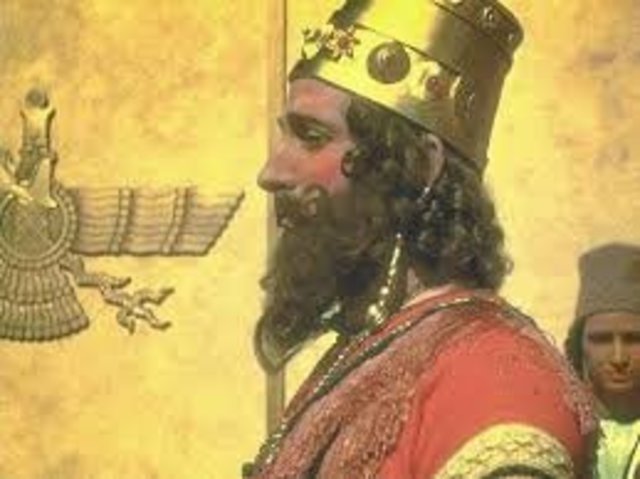 INICIA LA DINASTIA POR NABOPOLASAR