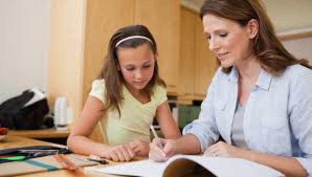 En Zurich, se crea el Consejo Europeo de Estudios a Domicilio (EHSC), versión europea del National Home Study Council estadounidense.