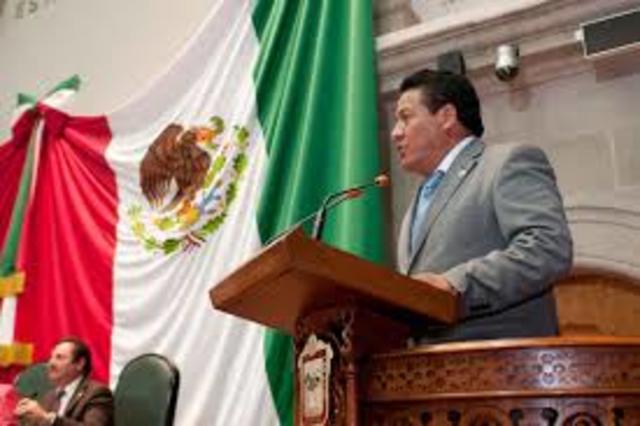 Lectura de Dictamen siendo aprobado en lo general y particular