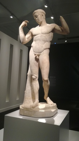 Diadumen,el que se cenyeix la diadema.