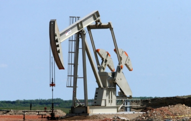 Excavación primeros pozos de petroleros