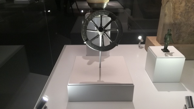 Roda de Carro en miniatura dedicada a Hèracles