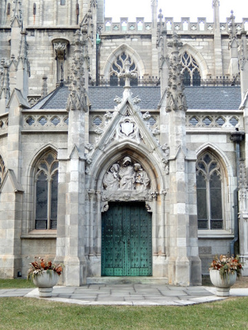 The east west Schism/Latin and Greek/Roman Catholic Church/Eastern orthidox Church