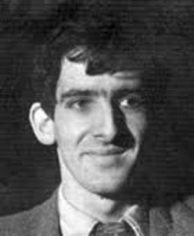 Se crea el primer compilador de computador