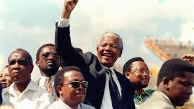Nelson Madela realeased from prison