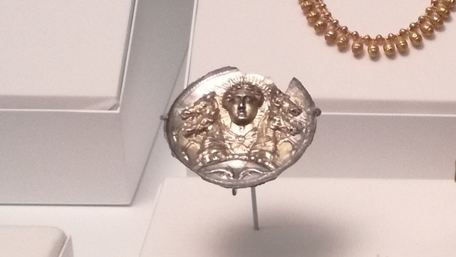 Les joies:Medalló amb Afrodita i Eros,els déus de l'amor.