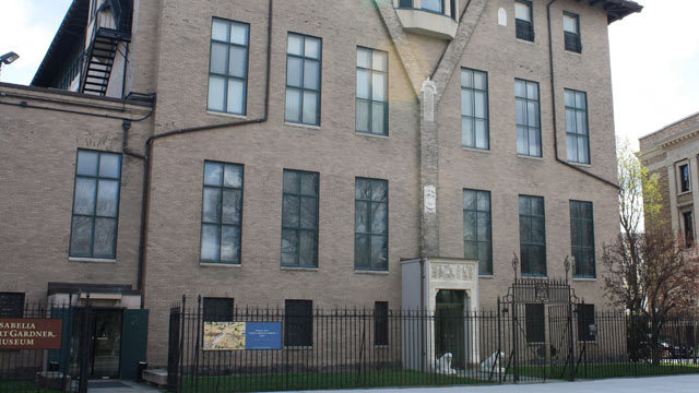 The largest art theft in U.S. history occurs